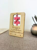 Дървена картичка с парче пъзел